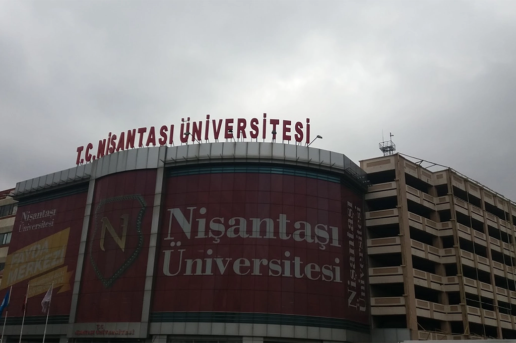 معلومات عن جامعة نيشان تاشي