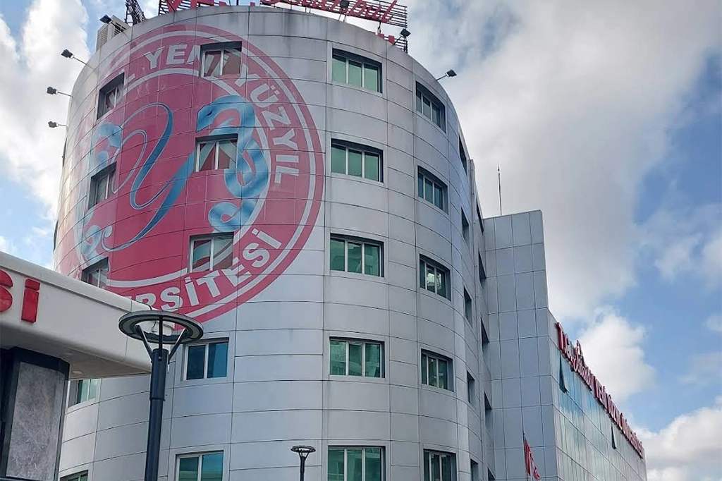 ماهي مزايا دراستك بجامعة يني يوزيل ؟