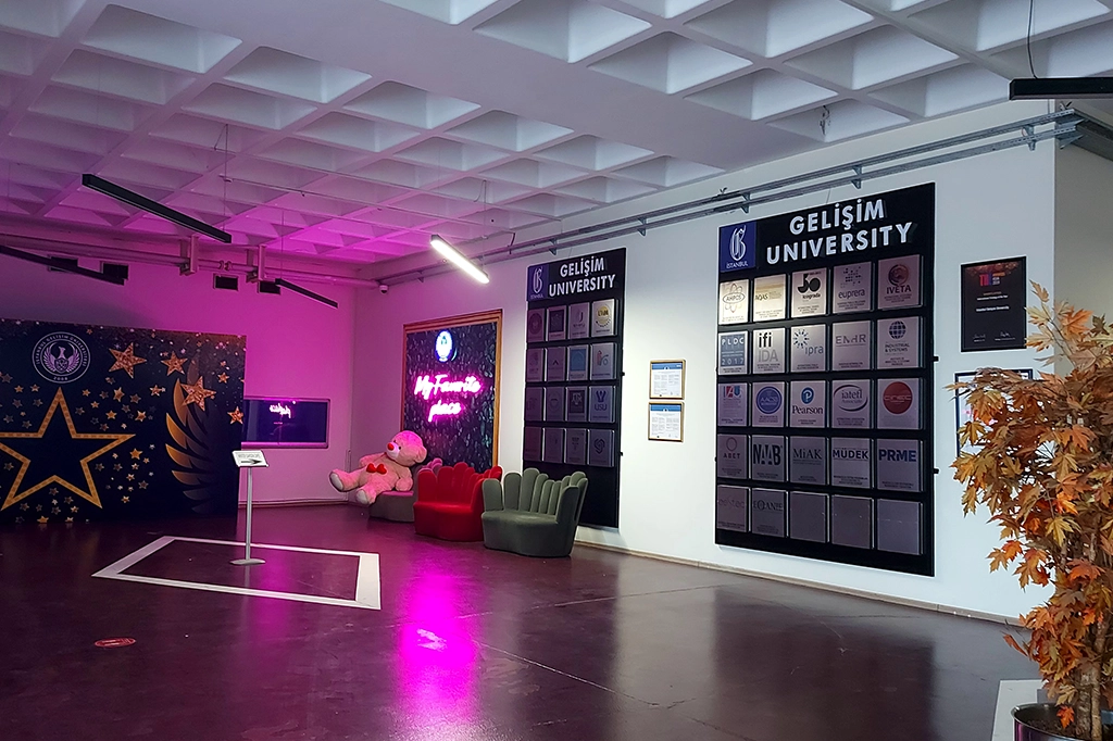 ماذا تستفيد من دراستك بجامعة جيليشيم ؟