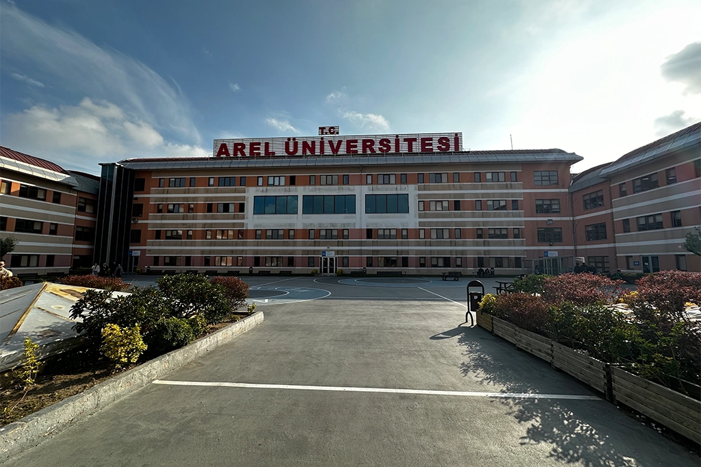 جامعة اسطنبول اريل ​